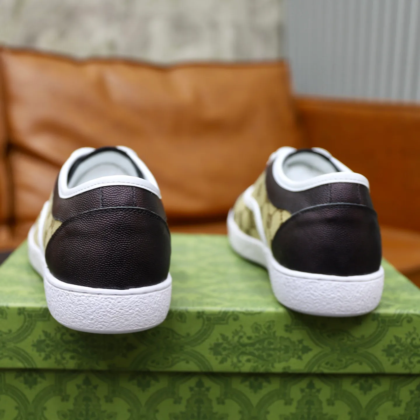 Men's shoes: 400💰🙅‍♂️🙅‍♂️🙅‍♂️ Brand: GUCCI Standard code: 38-44 Grade: Same as the official website Material: Original leather splicing Comfortable sheepskin lining Lightweight wear-resistant outsole Style category: Men's fashionable casual shoes Running sneakers Distinguished luxury brand elements Top luxury Color: Actual picture color